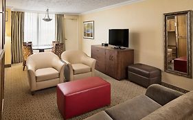 Crowne Plaza Louisville Airport Expo Center 4*